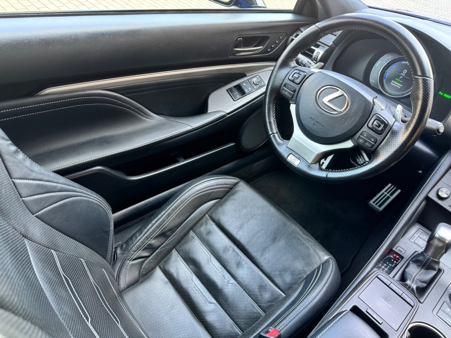 Lexus RC