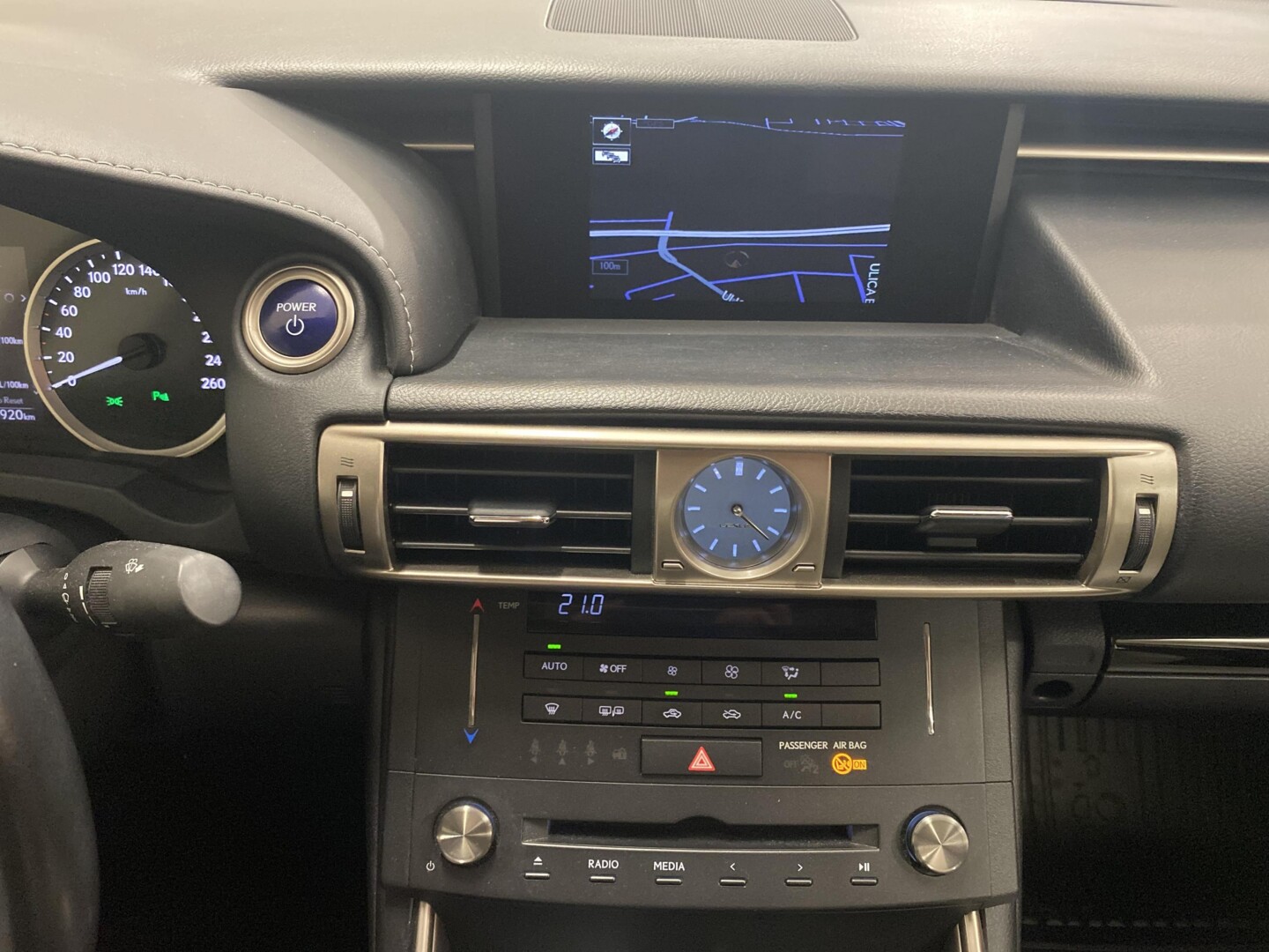 Lexus IS