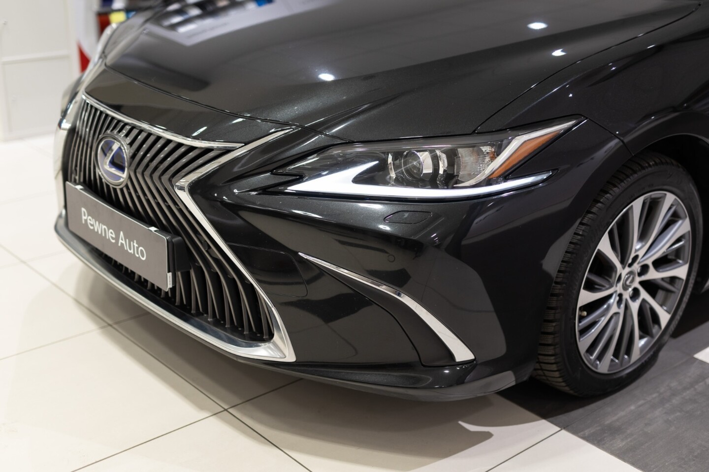 Lexus ES