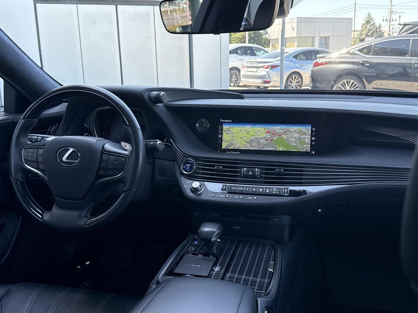 Lexus LS