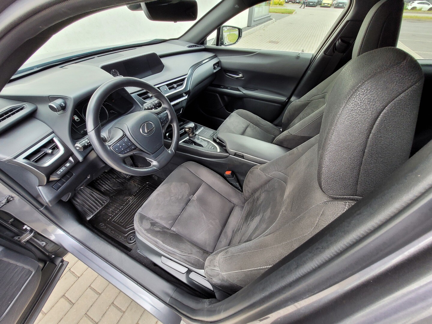 Lexus UX