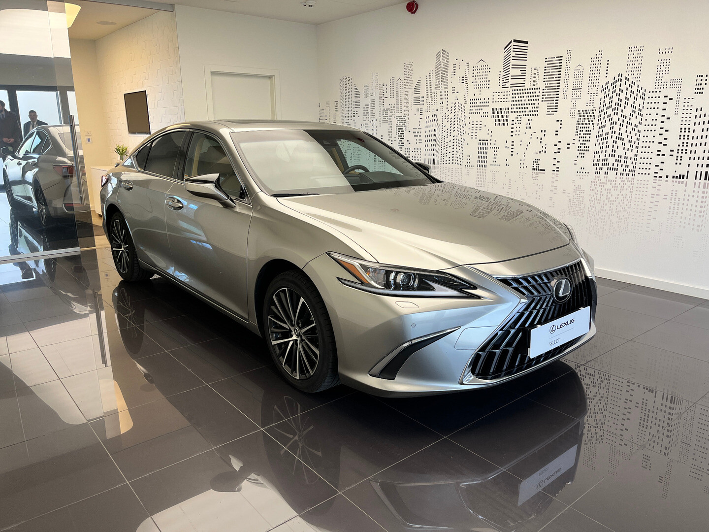 Lexus ES