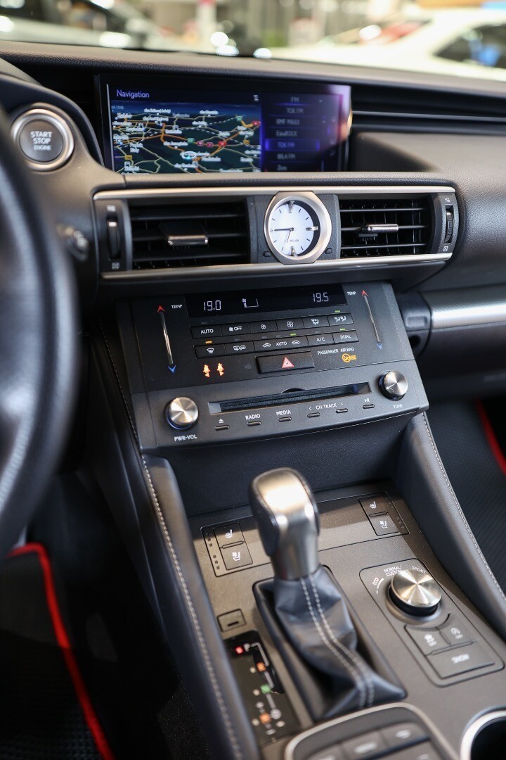 Lexus RC