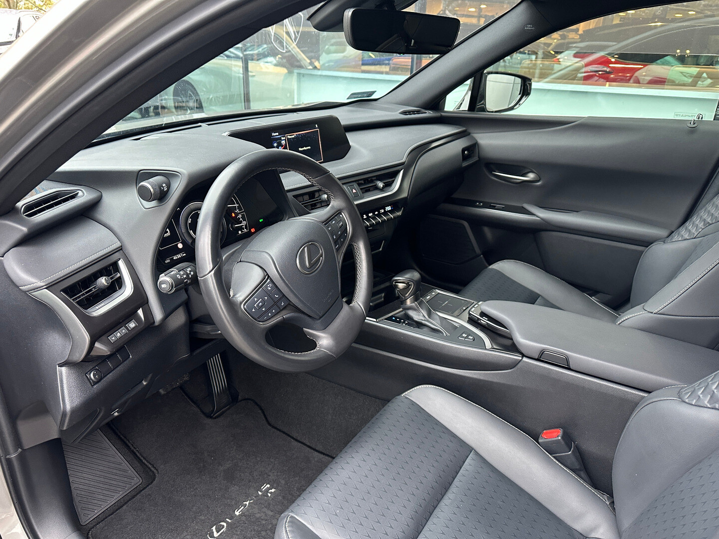 Lexus UX