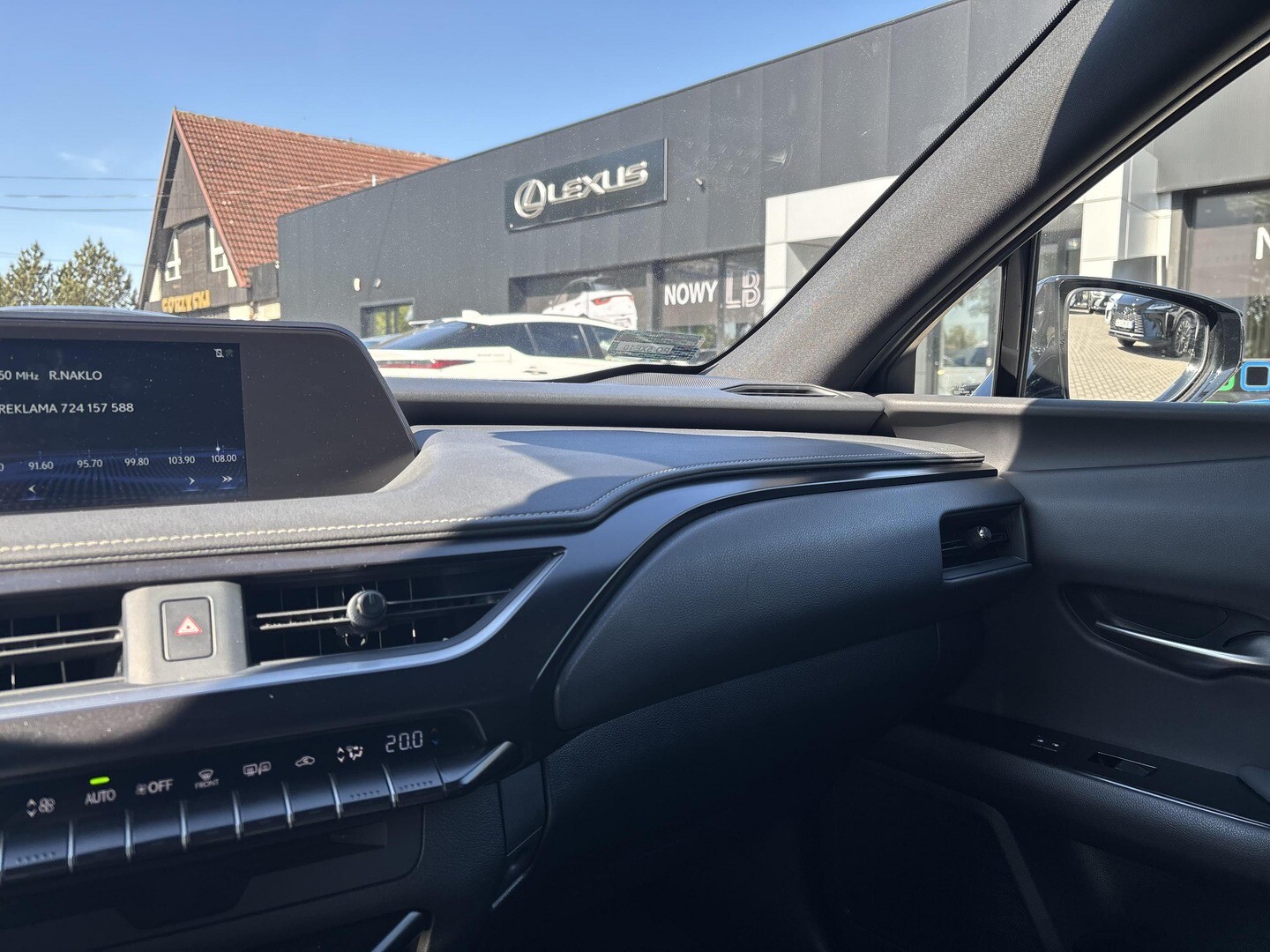 Lexus UX