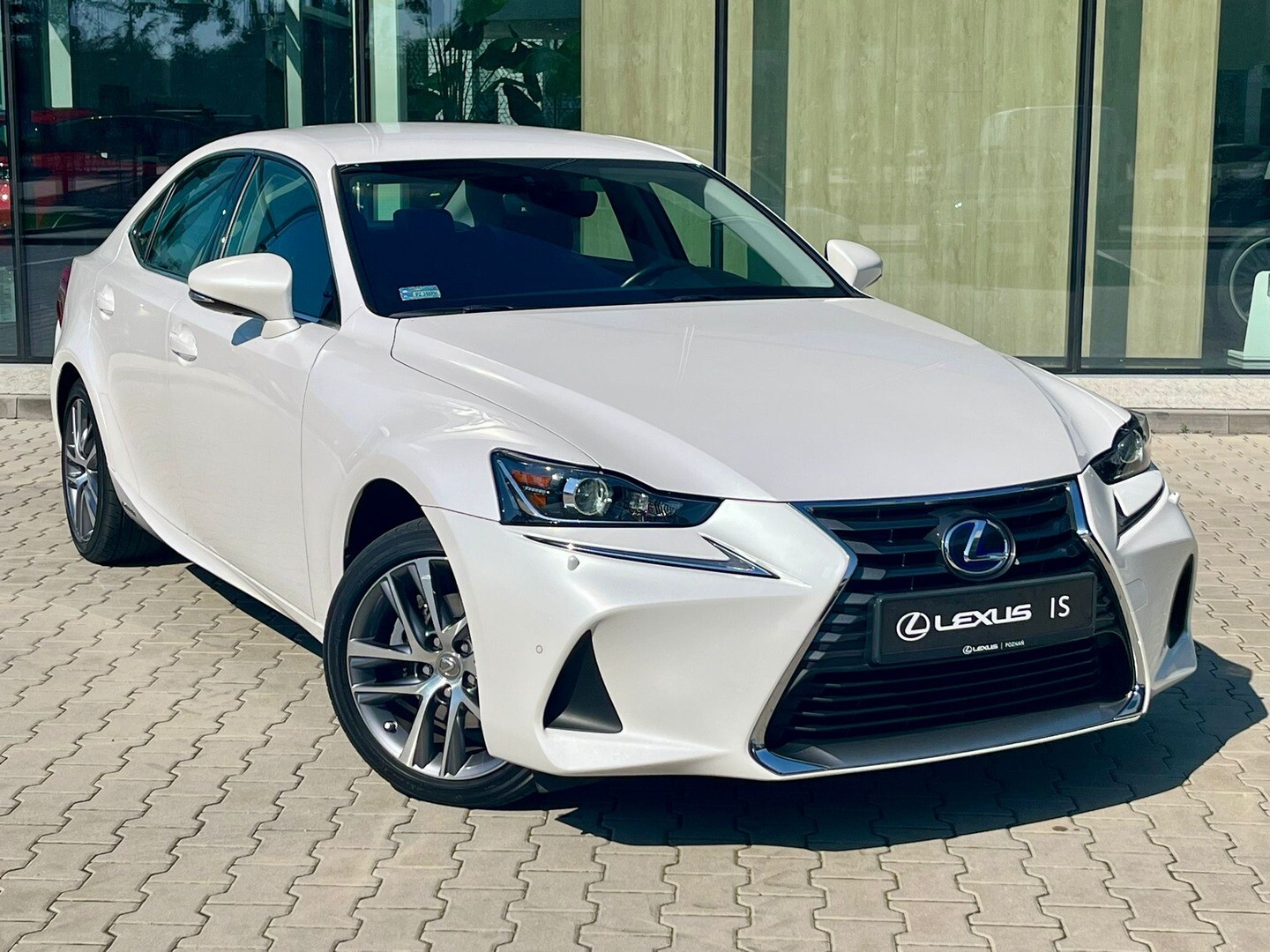 Lexus IS