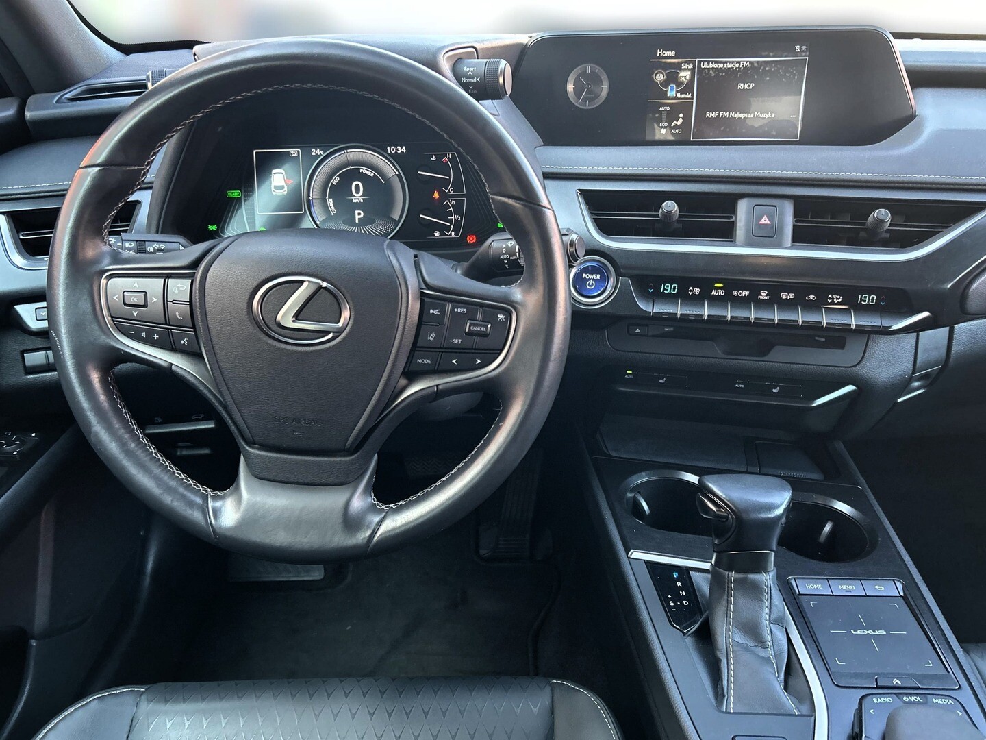 Lexus UX