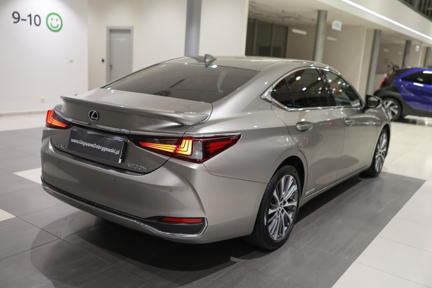 Lexus ES