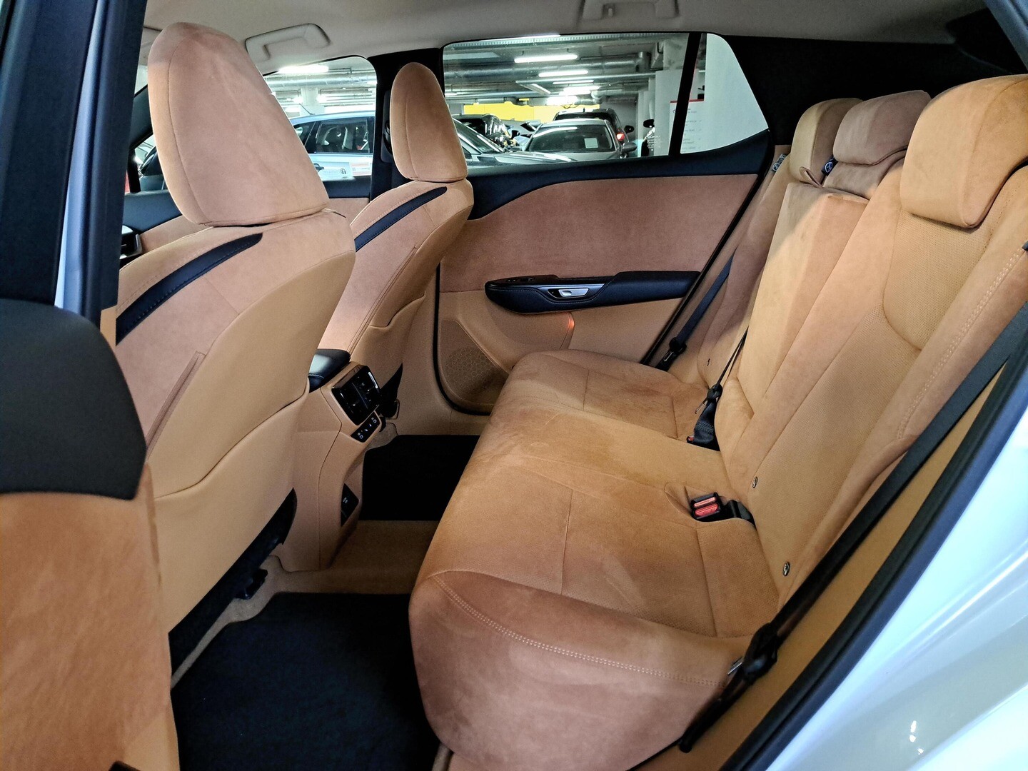 Lexus RZ