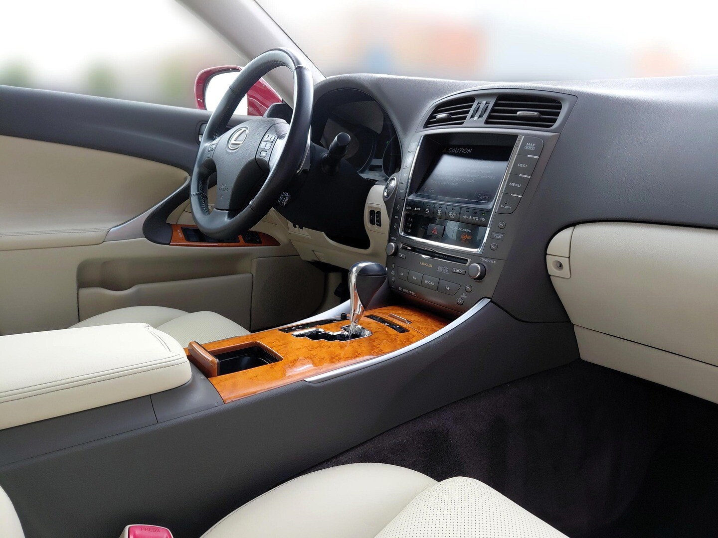 Lexus IS