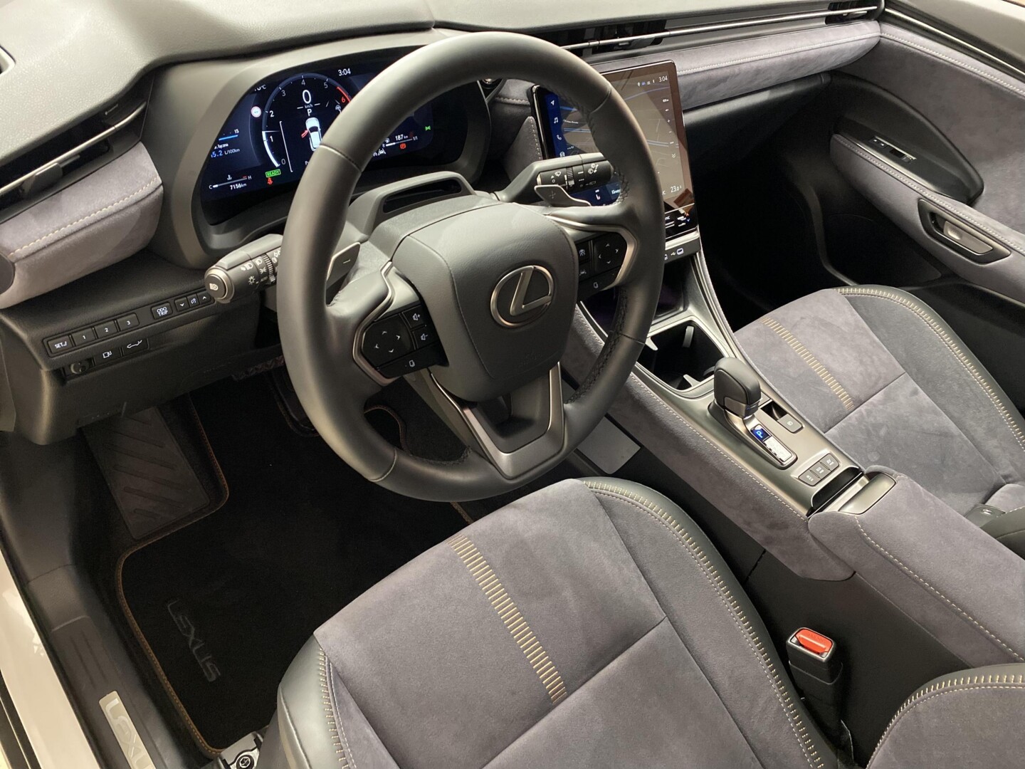 Lexus LBX