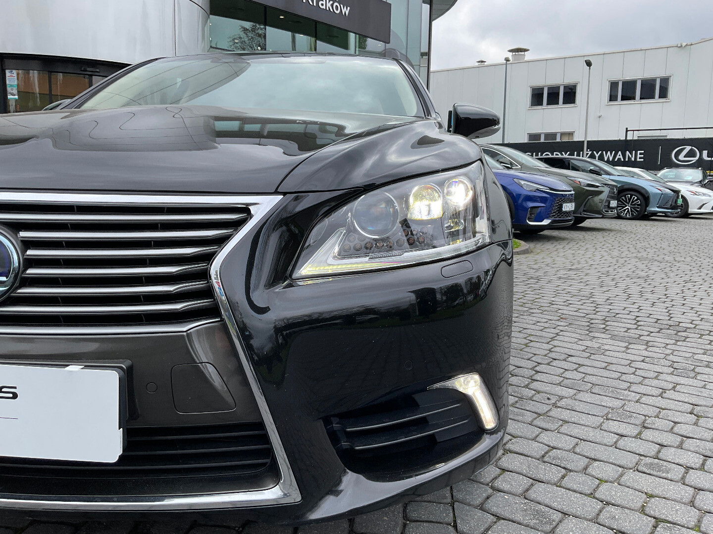 Lexus LS