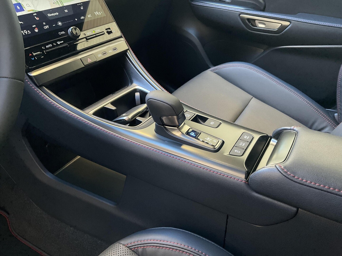 Lexus LBX