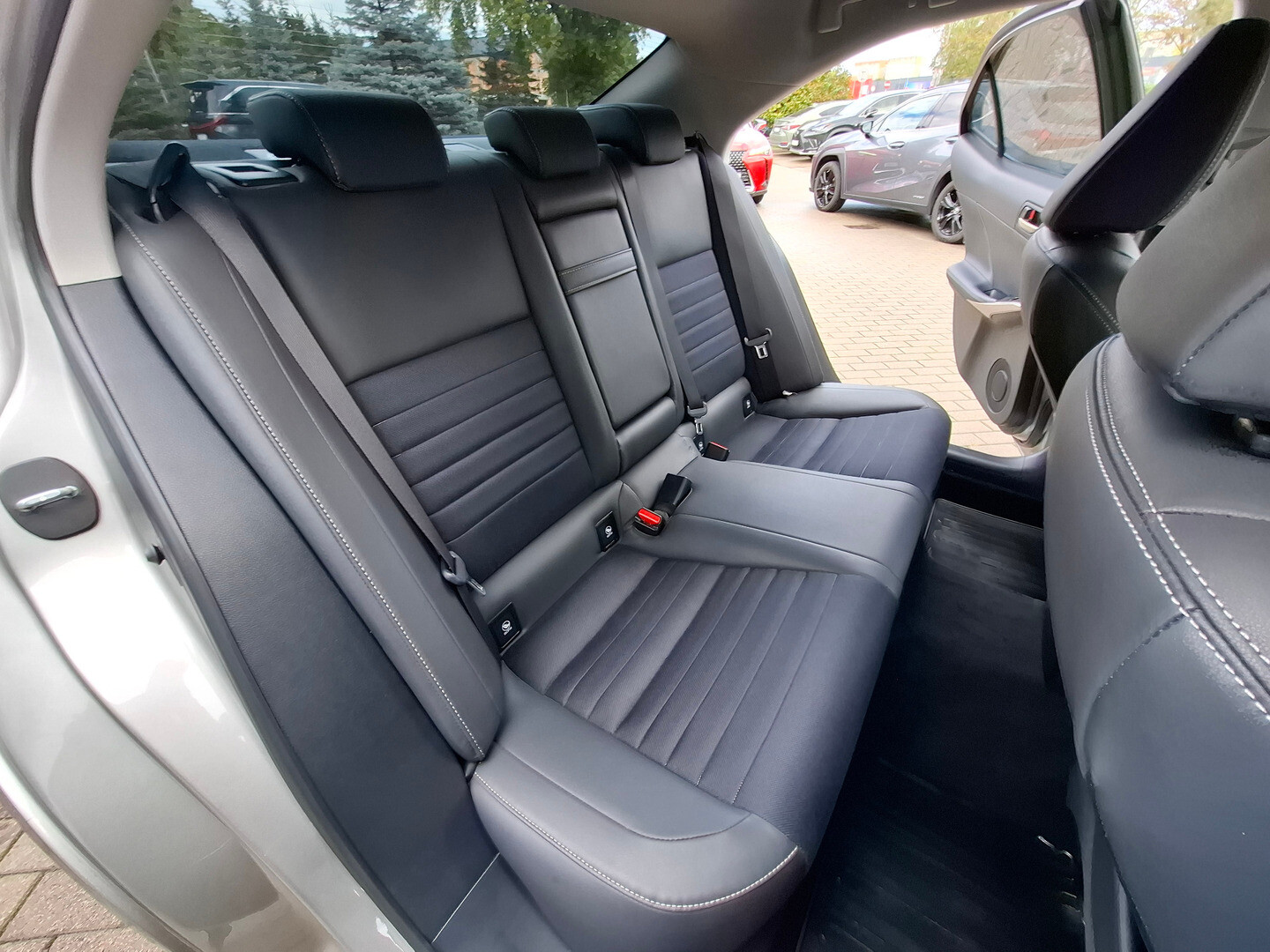 Lexus IS