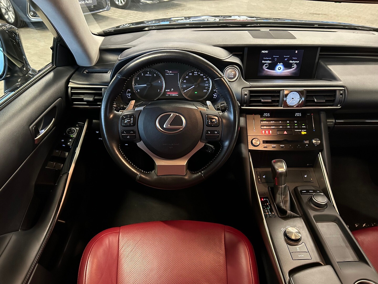 Lexus IS