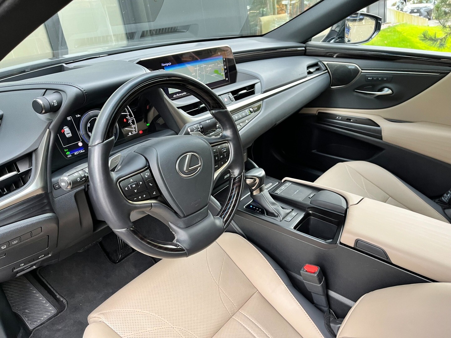 Lexus ES