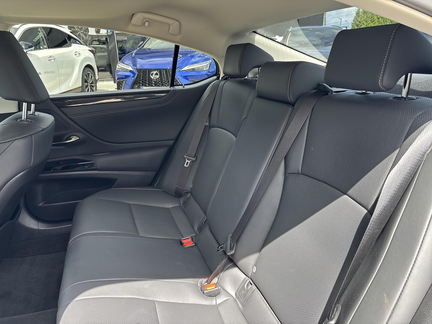 Lexus ES