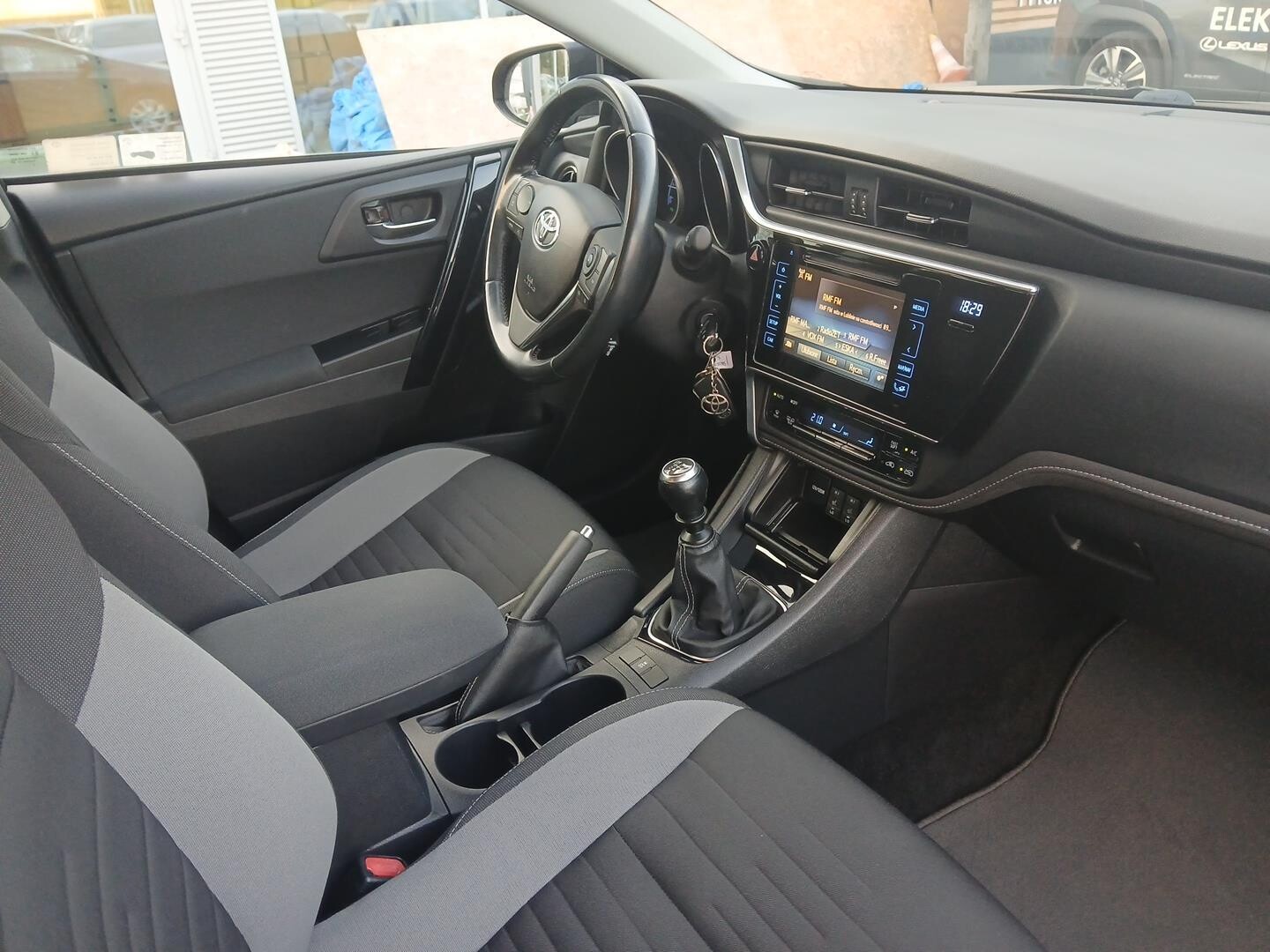 Toyota Auris