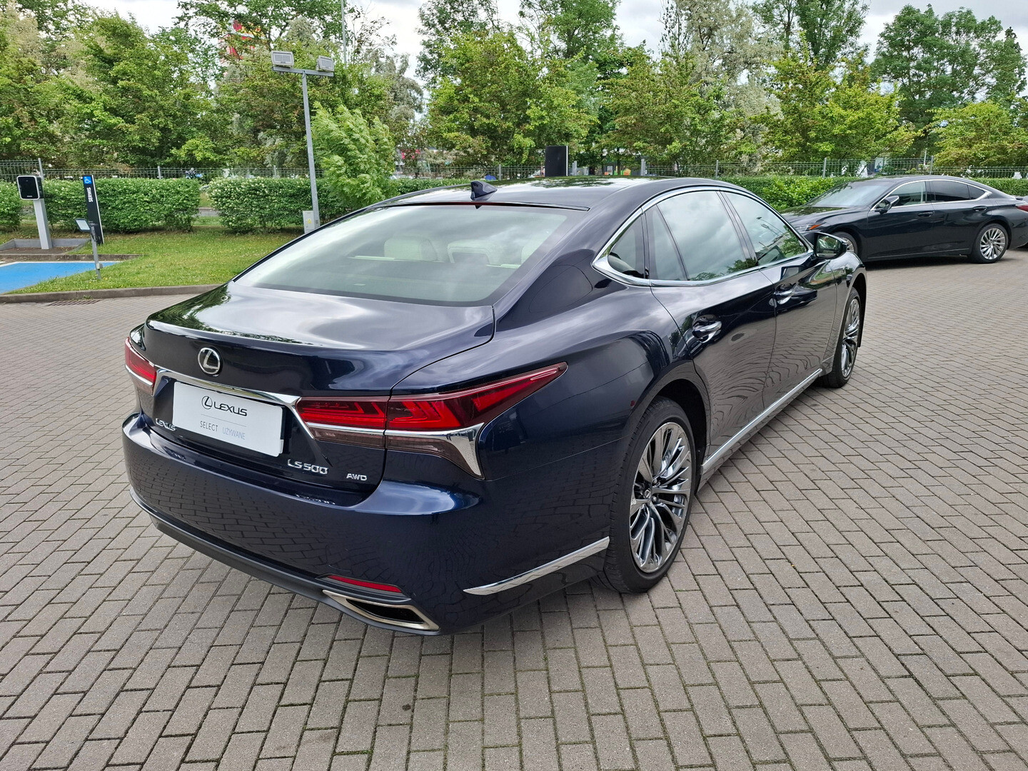 Lexus LS