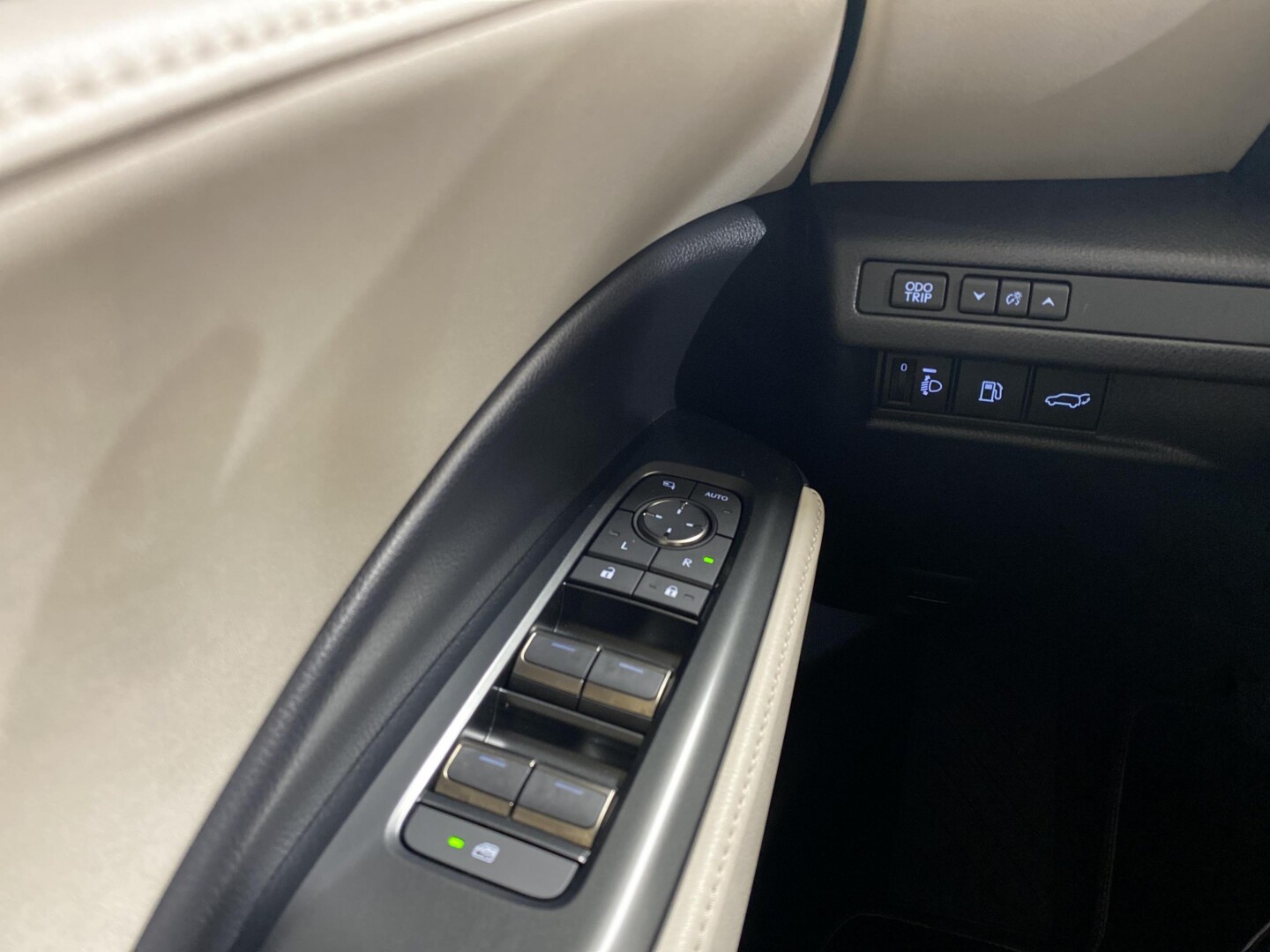 Lexus LBX
