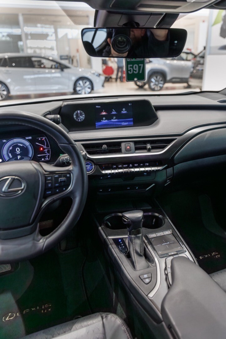 Lexus UX