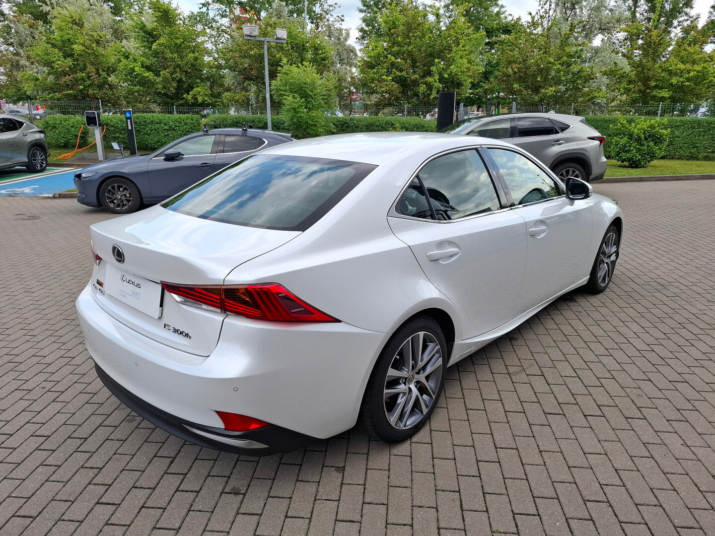 Lexus IS