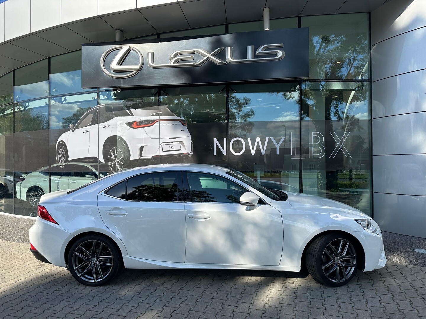 Lexus IS