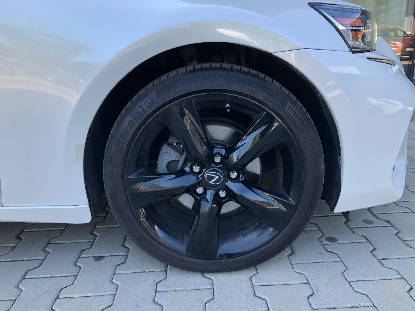Lexus IS