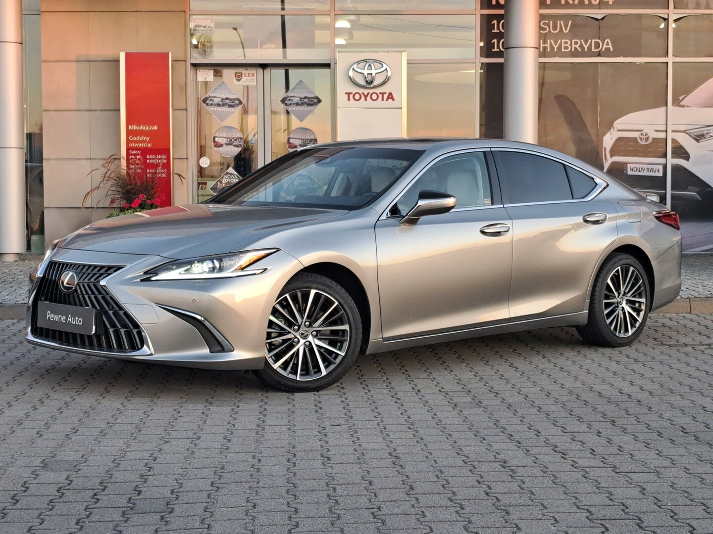 Lexus ES