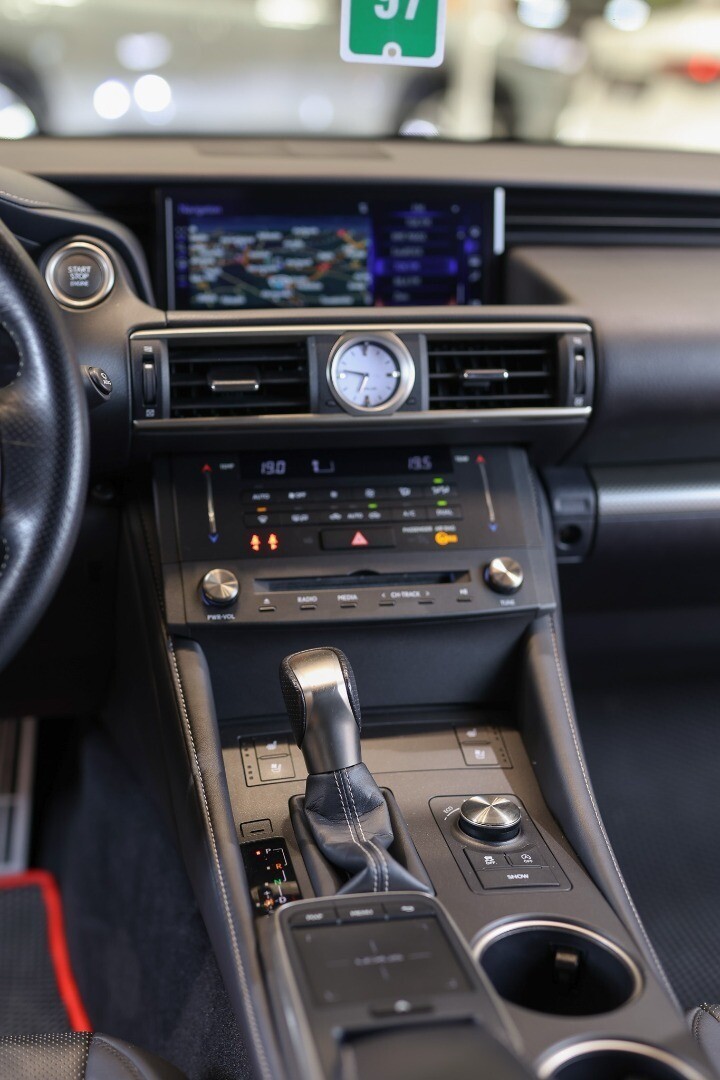 Lexus RC