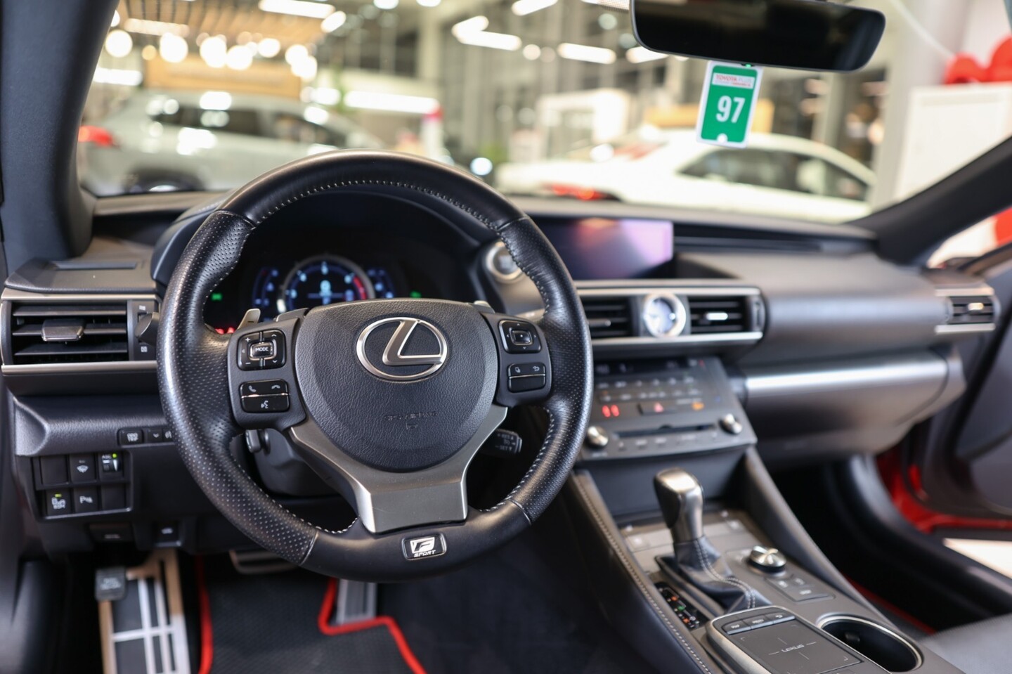 Lexus RC