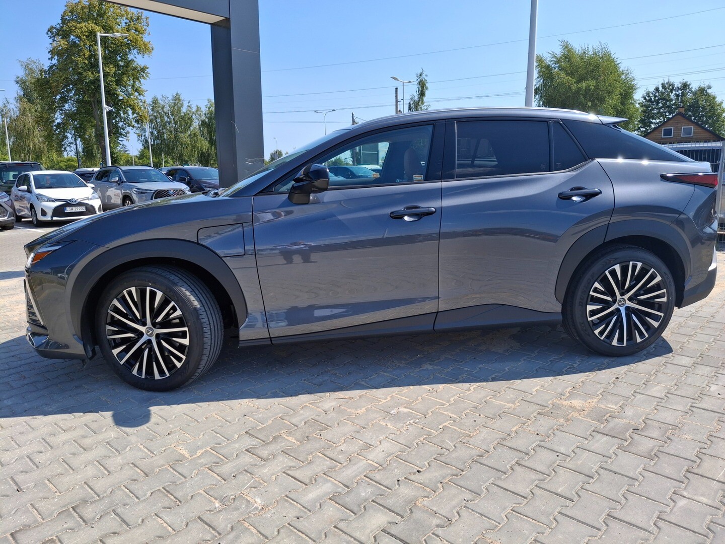 Lexus RZ