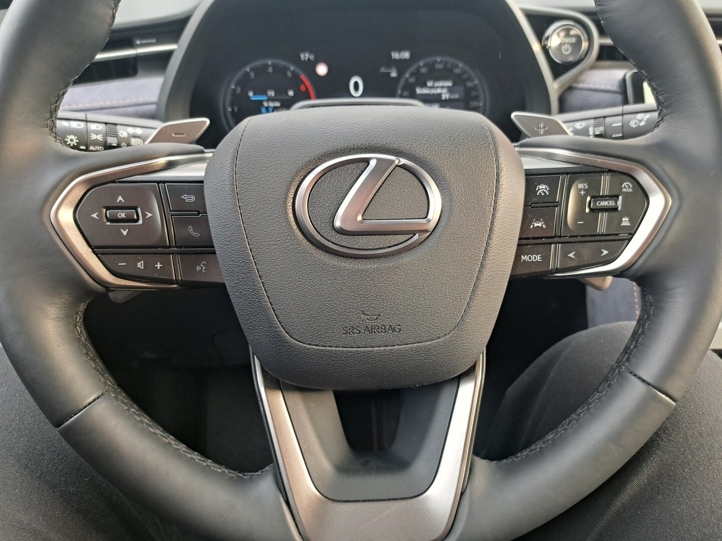 Lexus LBX