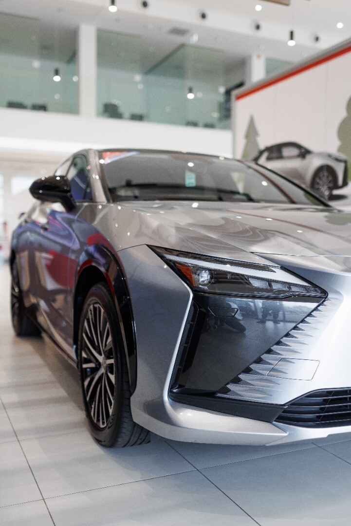 Lexus RZ