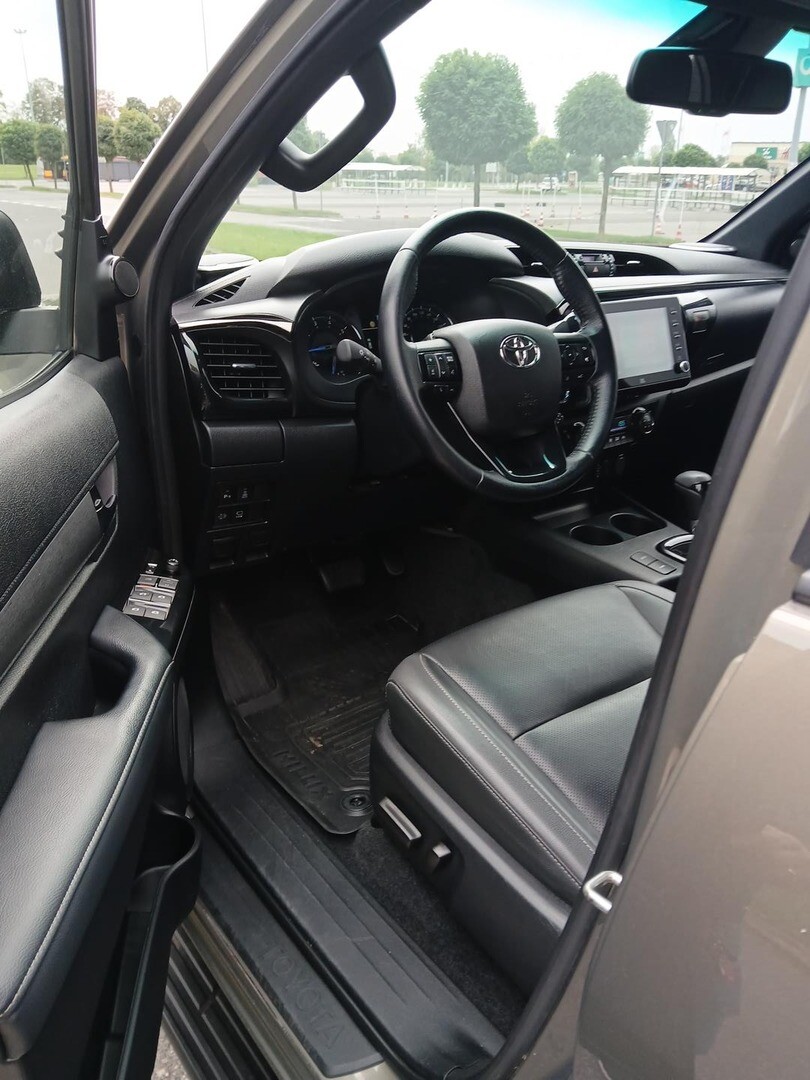 Toyota Hilux