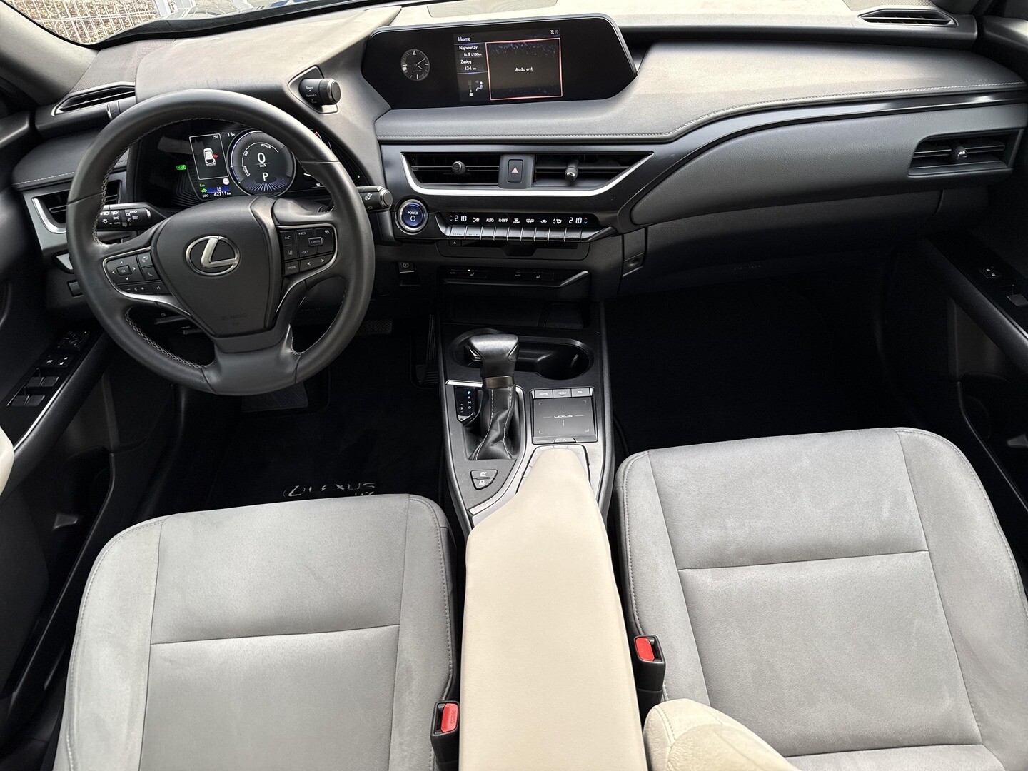 Lexus UX