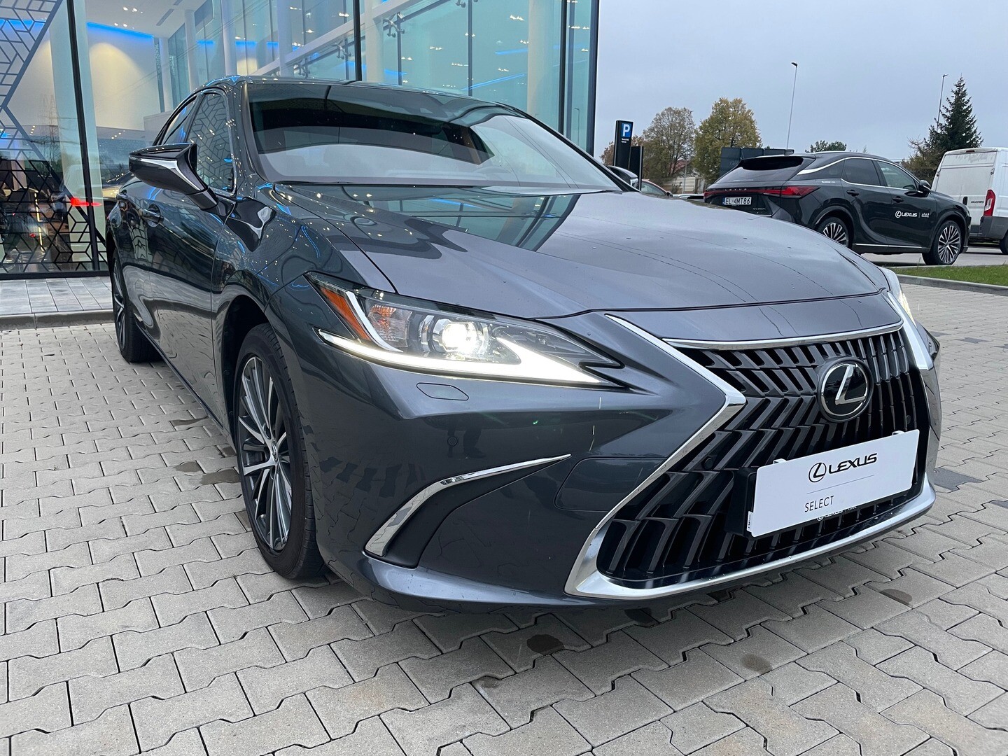 Lexus ES