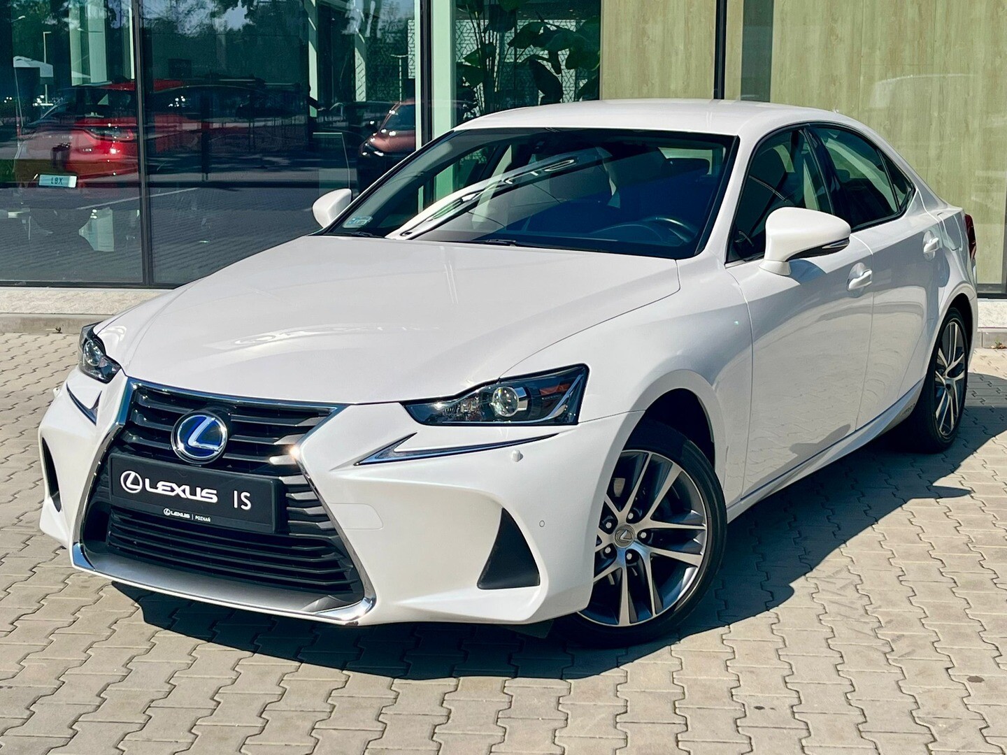 Lexus IS