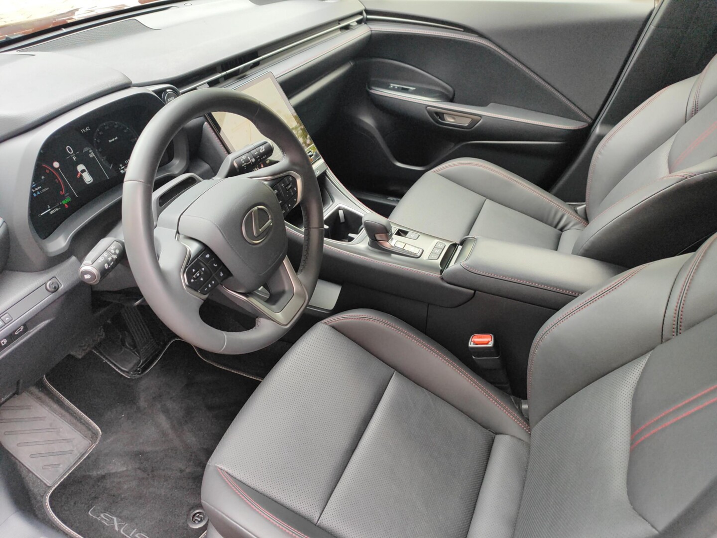 Lexus LBX