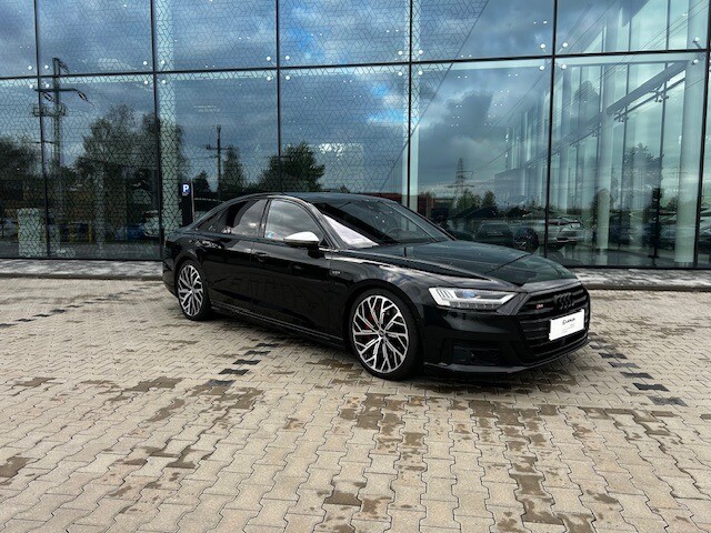 Audi S8