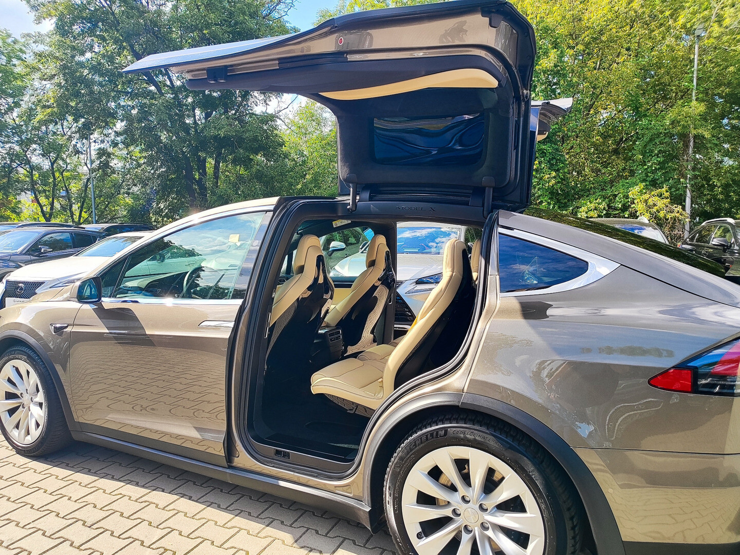 Tesla Model X
