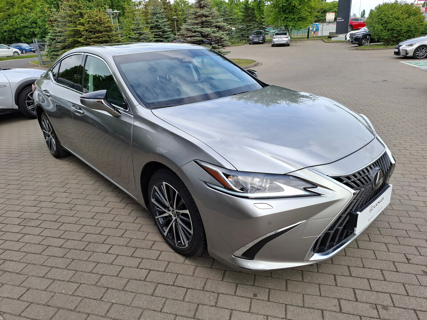 Lexus ES
