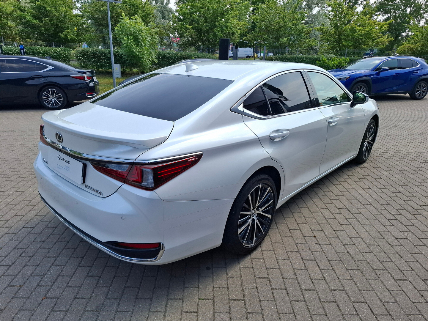 Lexus ES