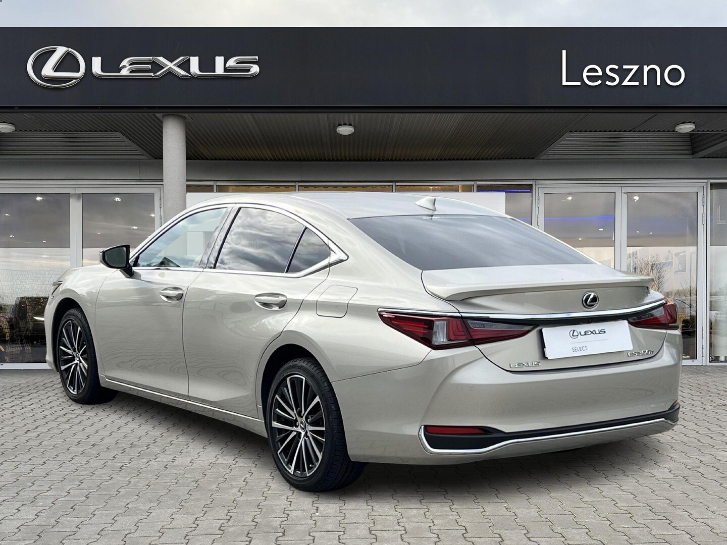 Lexus ES