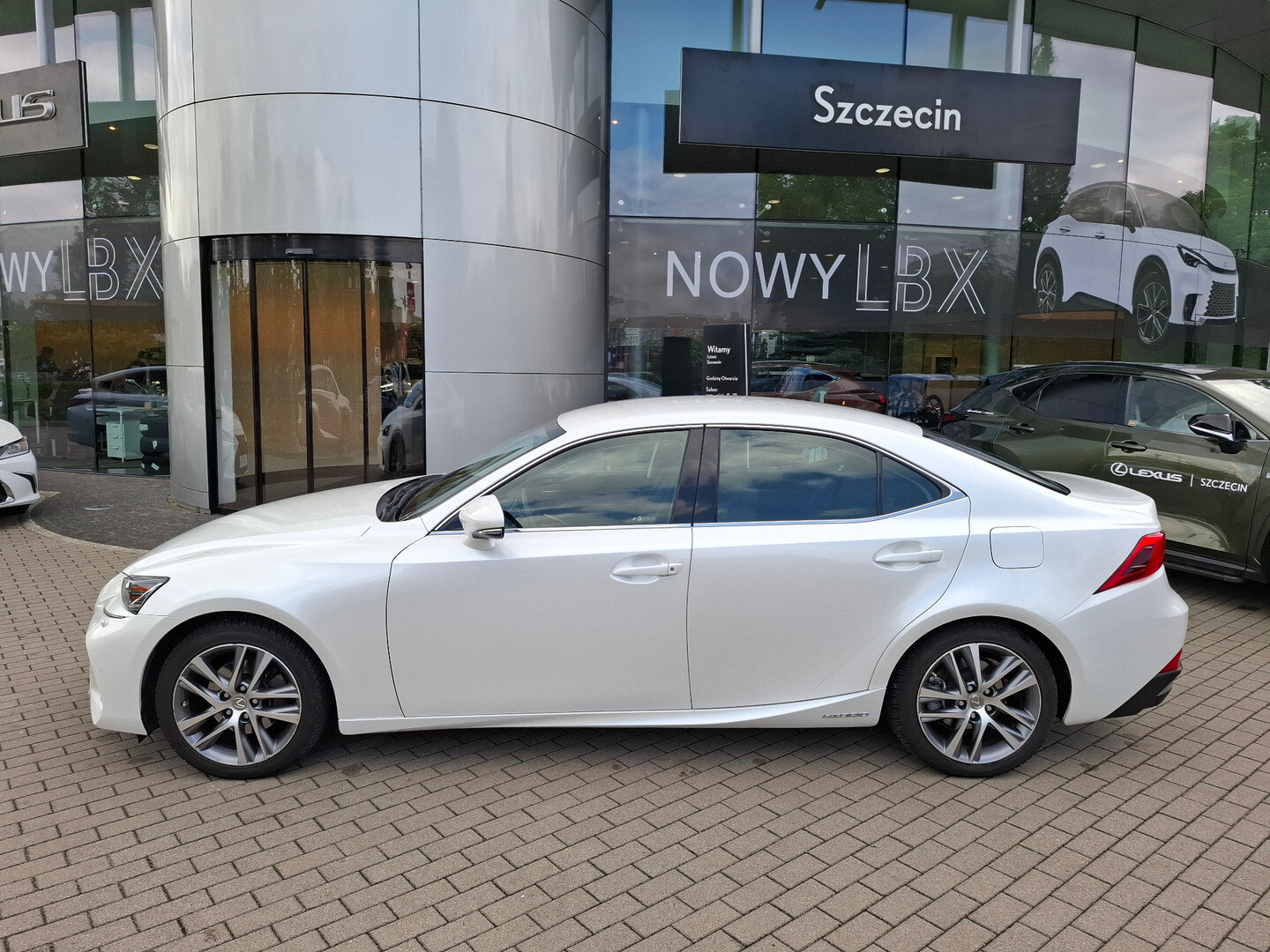 Lexus IS