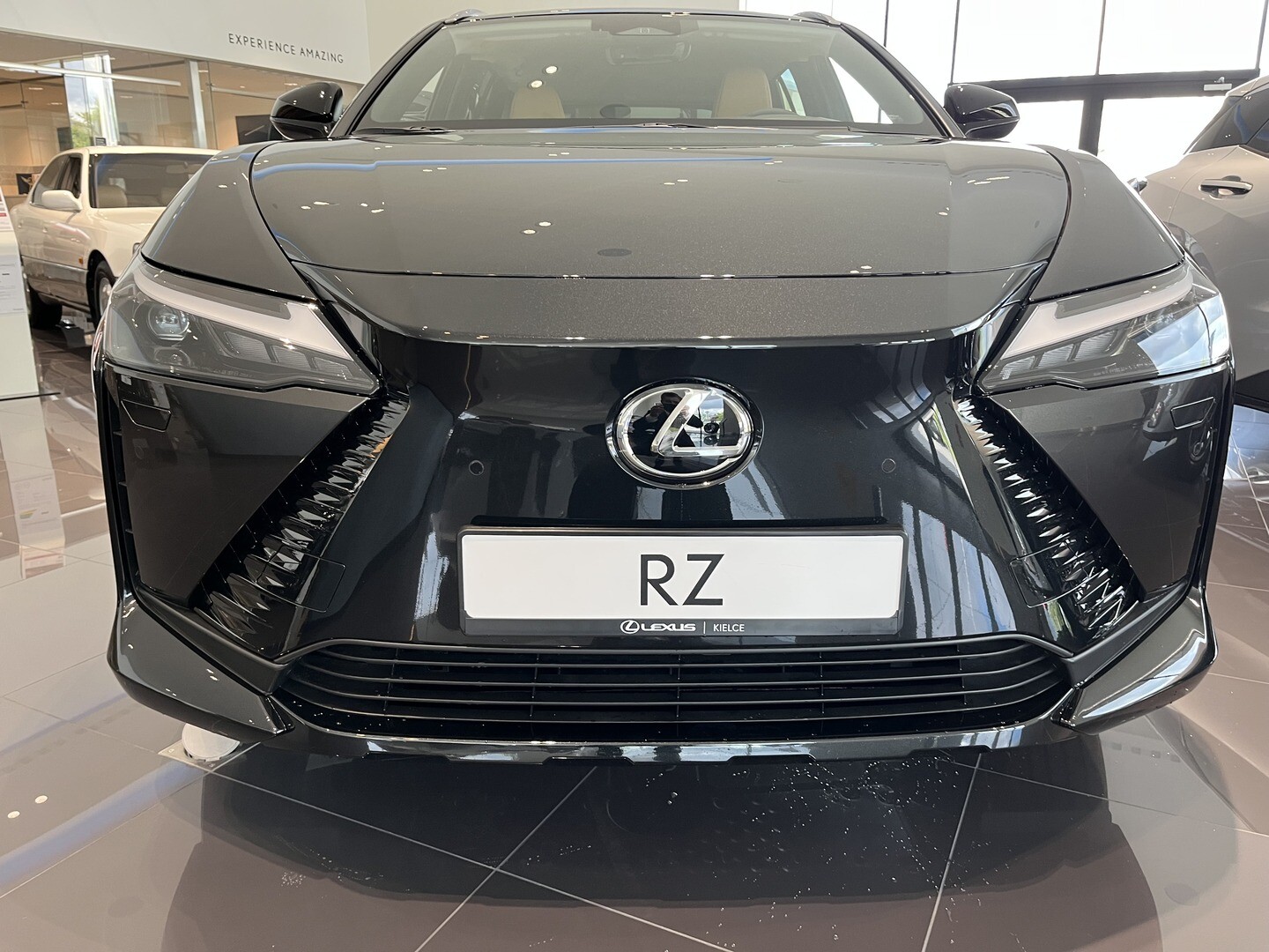 Lexus RZ