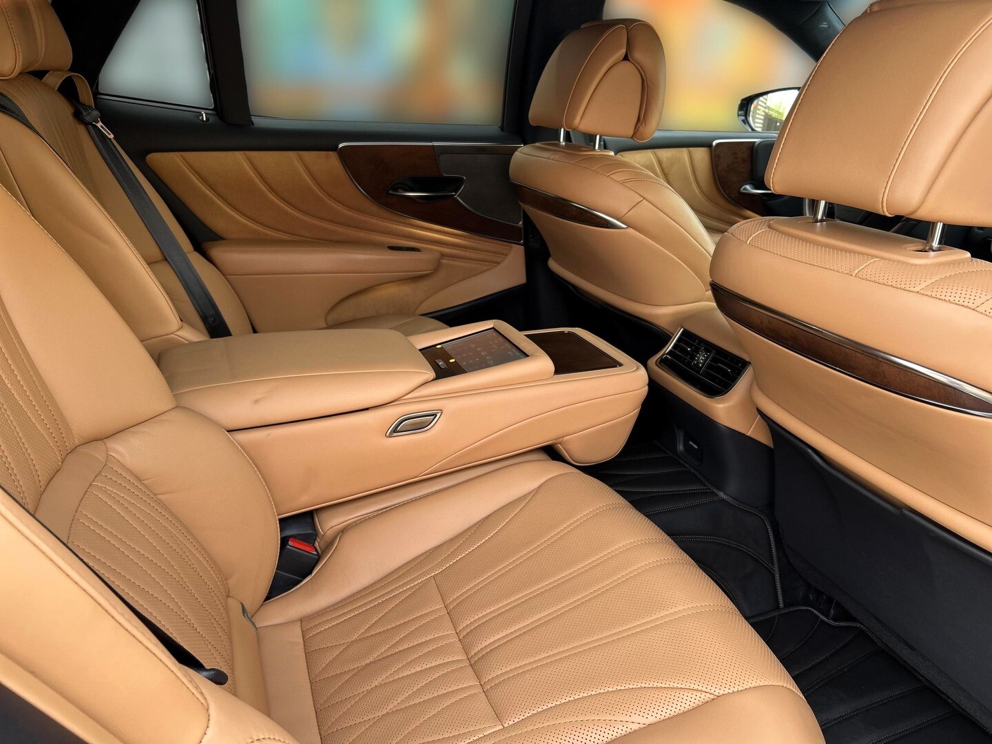 Lexus LS