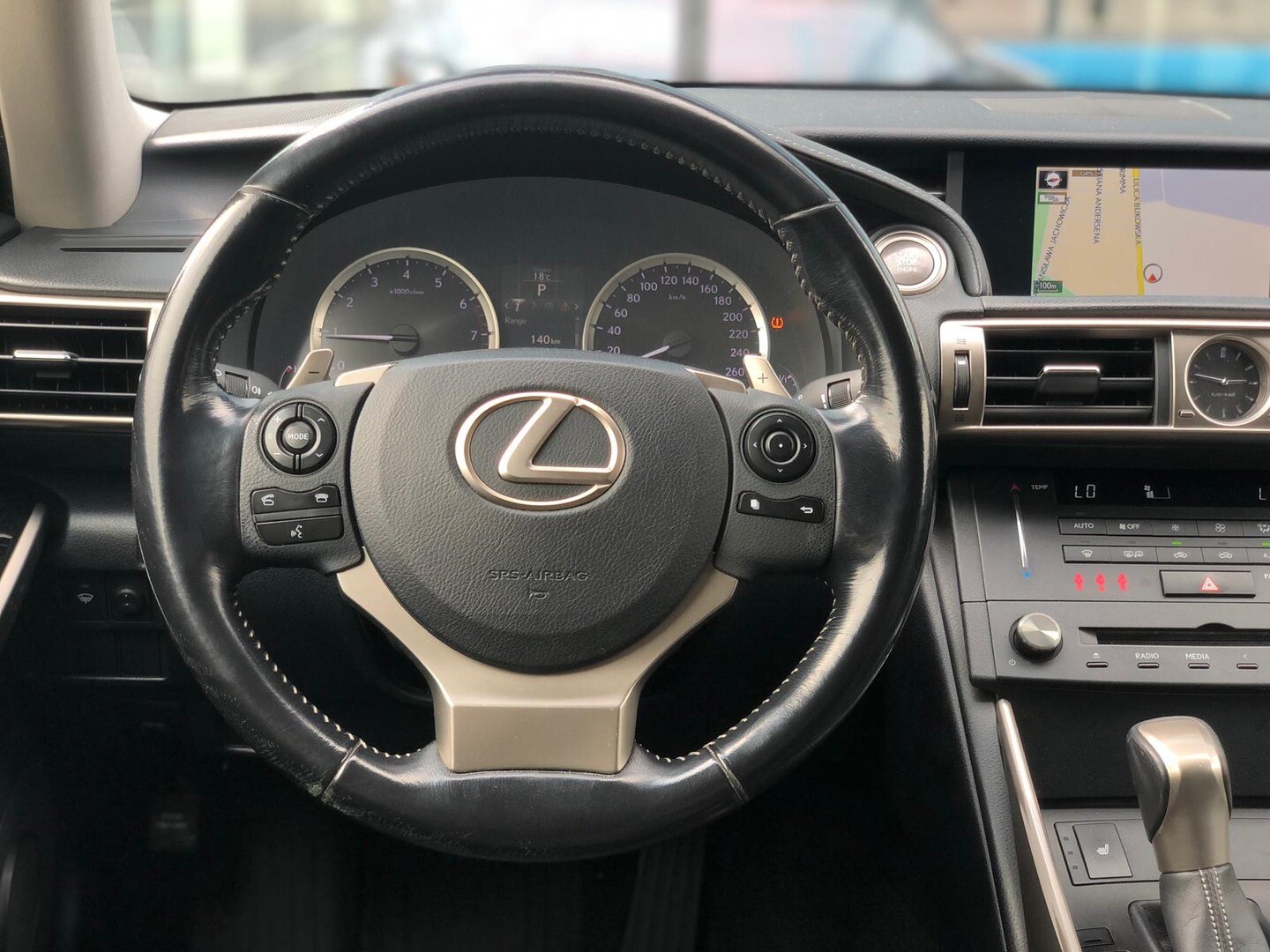 Lexus IS
