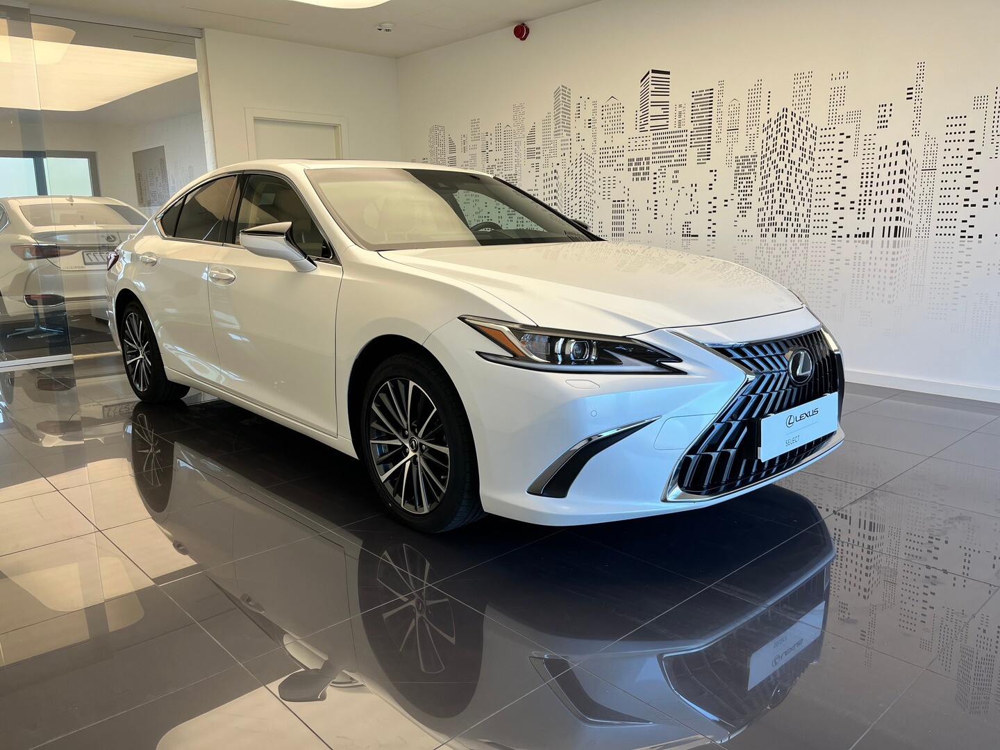 Lexus ES