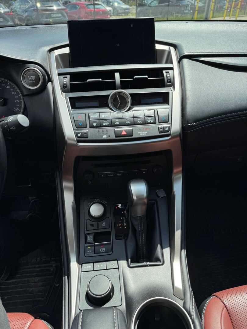 Lexus NX